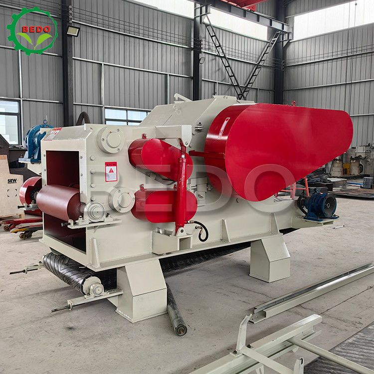 Wet Wood Green Wood Drum Chipper Machine 132KW Hydraulic Feed for High Moisture Tropical Timber Processing