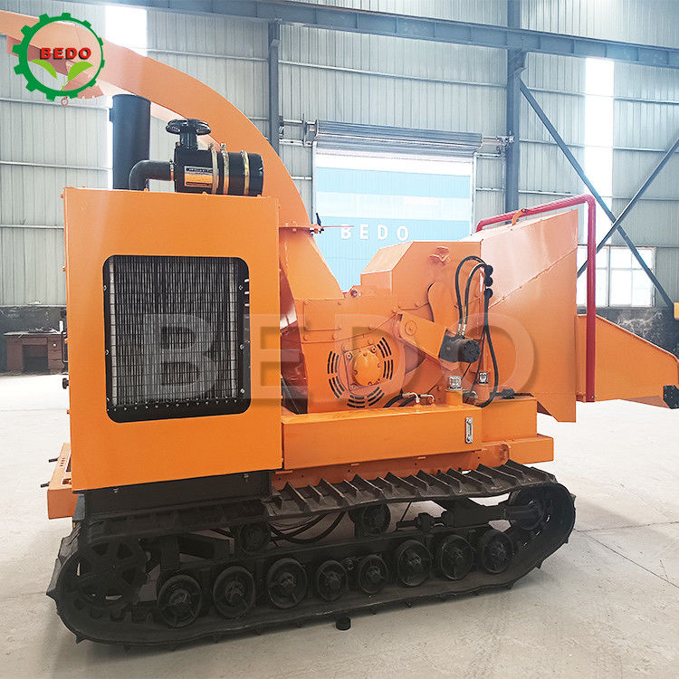 Mobilny Diesel Palm Trunk Wood Chipper Machine Crawler Typ 102HP dla Indonezji