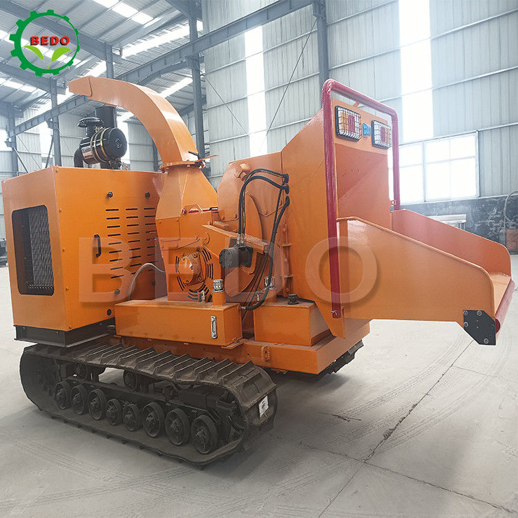 Mobilny Diesel Palm Trunk Wood Chipper Machine Crawler Typ 102HP dla Indonezji
