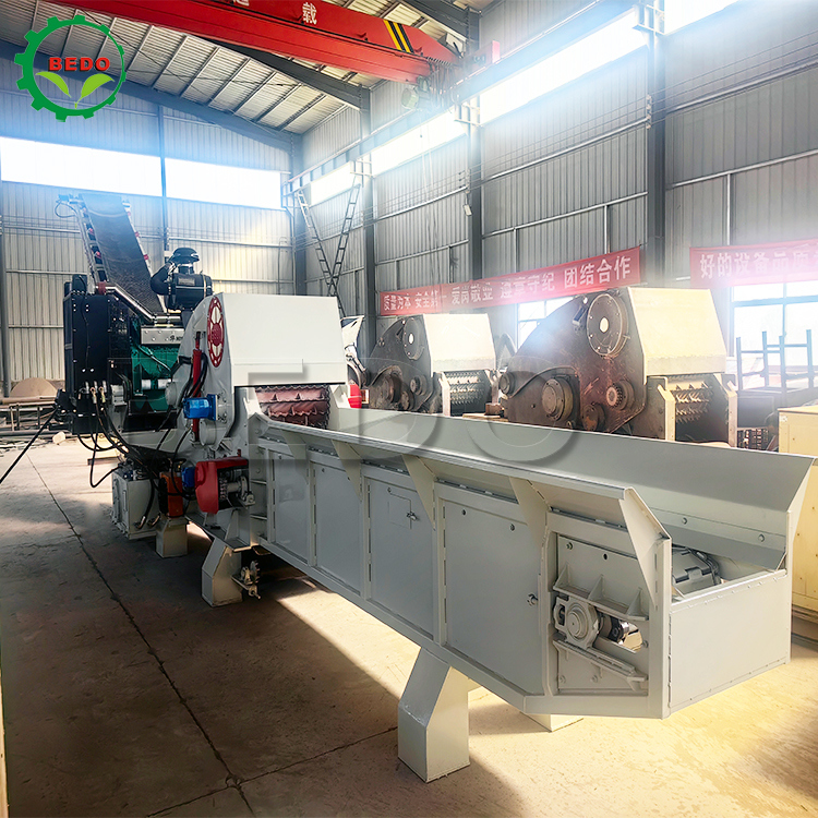Rubberwood Heavy Duty Wood Chipper Machine 160KW Hydraulic Feed for Indonesia Rubber Plantation Timber Processing