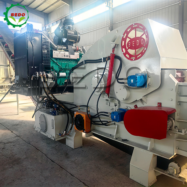 700*400mm Inlet Size Automatic Wood Chipping Machine with and 2pcs Blades