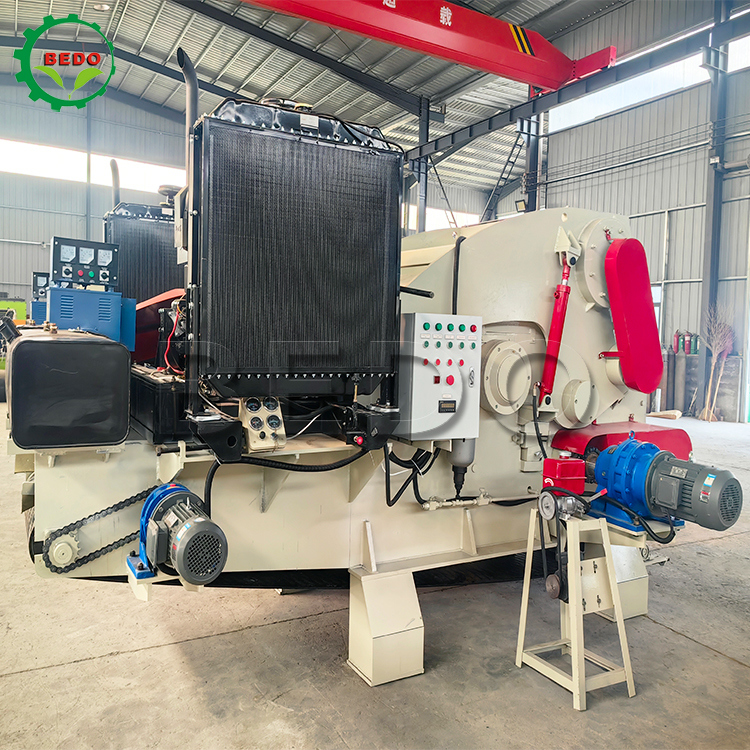 Hydrauliczne przenośnik napędowy silnik napędowy Diesel Wood Chipper Machine CE Certified Industrial Drum Type Shredder