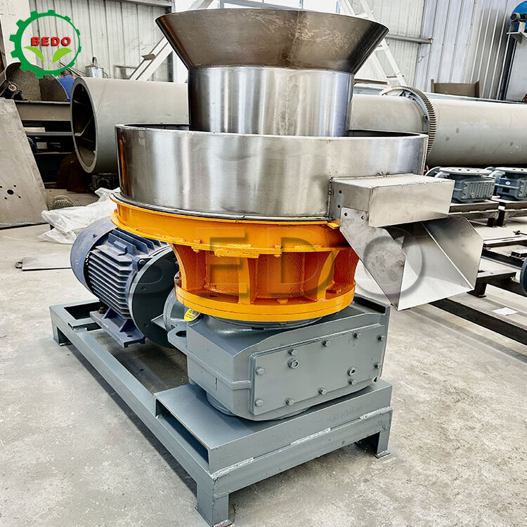 Maszyna do produkcji pelletu drzewnego o wydajności 500 kg/h ze stalową matrycą nierdzewną i łożyskami NSK dla wysokiej wydajności produkcji pelletu