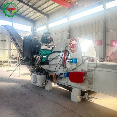 Hydrauliczny podajnik taśmowy z silnikiem hydraulicznym do rębaka do drewna o długości [długość] z silnikiem głównym o mocy 235 KM i rozmiarem wlotu 700*400mm