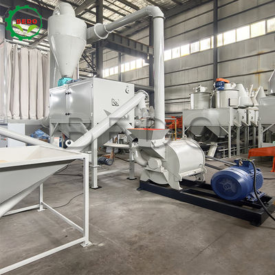 Młynek do drewna 380V Napięcie Normalna temperatura i Dostosowana siatka na życzenie klienta